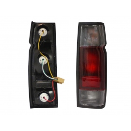 Calavera Derecha en Tono Humo con Arnés Diforza para D21, D22