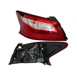 Calavera Exterior Izquierda en Tono Claro con Arnés Diforza para Altima L33