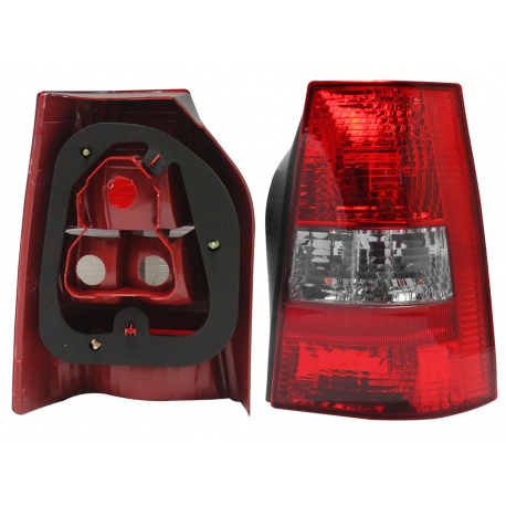 Calavera Derecha con Reversa Ahumada Sin Arnés Diforza para Pointer Station Wagon G3