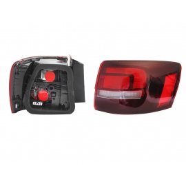 Calavera Exterior Derecha en Tono Oscuro sin Arnés Diforza para Jetta A6