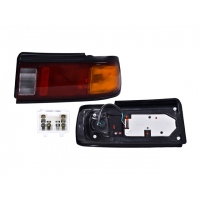 Calavera Derecha con Arnés y Marco Negro DEPO para Tsuru 3