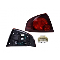 Calavera Izquierda Roja en Tono Oscuro con Arnés DEPO para Sentra B15