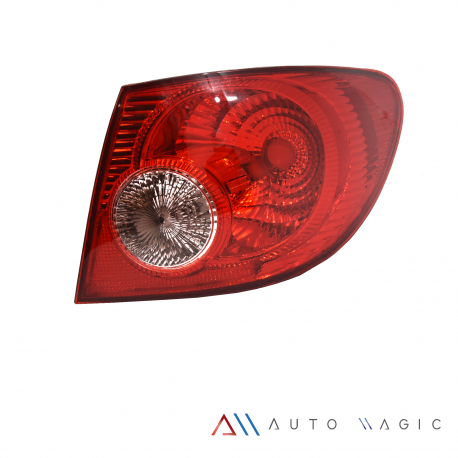 Calavera Derecha Rojo Translucido con Reversa Blanca Auto Magic para Corolla
