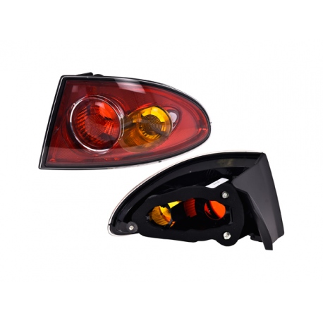 Calavera Exterior Derecha sin Arnés Hella para Cordoba