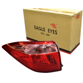 Calavera Exterior Izquierda Tono Rojo Translucido con Portafocos Auto Magic para Corolla