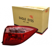 Calavera Exterior Derecha Tono Rojo Translucido con Portafocos Auto Magic para Corolla