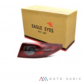 Calavera Exterior Derecha con Luz LED Auto Magic para Mazda 3