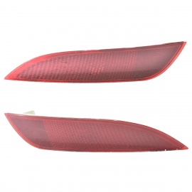 Juego de 2 Reflejantes Rojos de Facia Trasera Auto Magic para Focus Hatchback
