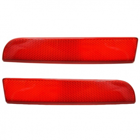Juego de 2 Reflejantes Rojos de Facia Trasera Auto Magic para Attitude