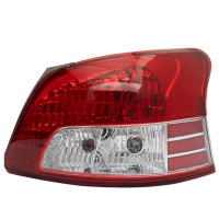 Calavera Exterior Derecha sin Arnés Auto Magic para Yaris Sedán