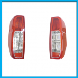 Juego de 2 Calaveras Para NP300 Auto Magic