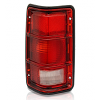 Calavera Izquierda sin Arnés con Filo Negro Auto Magic para RAM Pickup