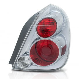 Calavera Derecha con Fondo Cromado y Arnés Eagle Eyes para Altima