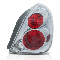 Calavera Derecha con Fondo Cromado y Arnés Eagle Eyes para Altima