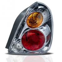 Calavera con Derecha en Dos Colores con Fondo Cromado y Arnés Eagle Eyes para Altima