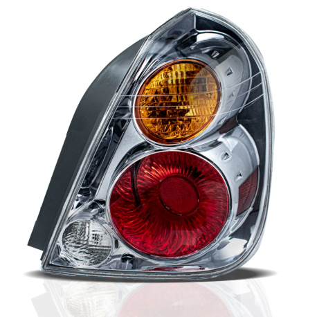 Calavera con Derecha en Dos Colores con Fondo Cromado y Arnés Eagle Eyes para Altima