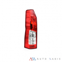 Calavera Izquierda Rojo Translúcido sin Arnés Auto Magic para Hiace