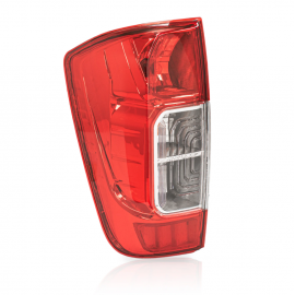 Calavera Izquierda con Arnés Auto Magic para NP300 Frontier