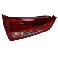 Calavera Izquierda en Tono Oscuro con Luz LED DEPO para Audi A1