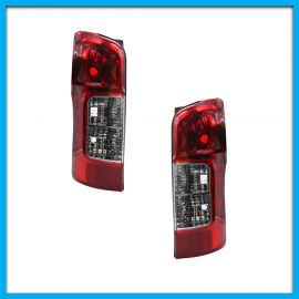 Juego de 2 Calaveras para NV350 Diforza sin Arnés con Reversa en Tono Oscuro