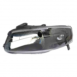 Faro Principal Izquierdo con Fondo Negro Auto Magic para Pointer G4