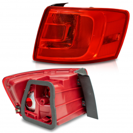 Calavera Exterior Derecha Roja Auto Magic para Jetta A6
