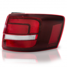 Calavera Exterior Derecha en Tono Obscuro Auto Magic para Jetta A6