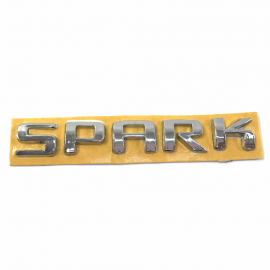 Letrero Cromado Adherible con Logo Spark para Puerta Trasera