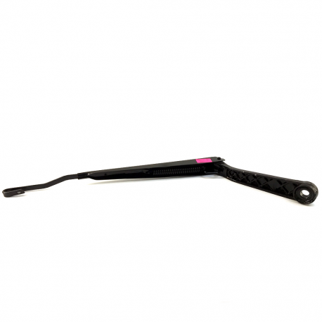 Brazo Derecho de Pluma Limpiadora con Gancho para Tsuru 3