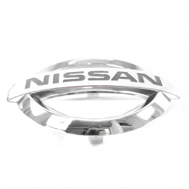 Emblema Cromado NISSAN de Parrilla para NV300