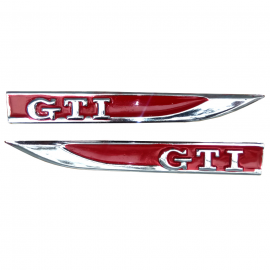 Par de Emblemas GTI Rojo con Cromo Laterales