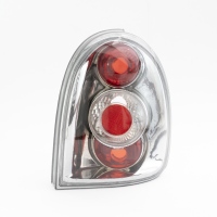 Calavera Derecha con Mica Transparente y Fondo Cromado Mirsa para Chevy Pop C1